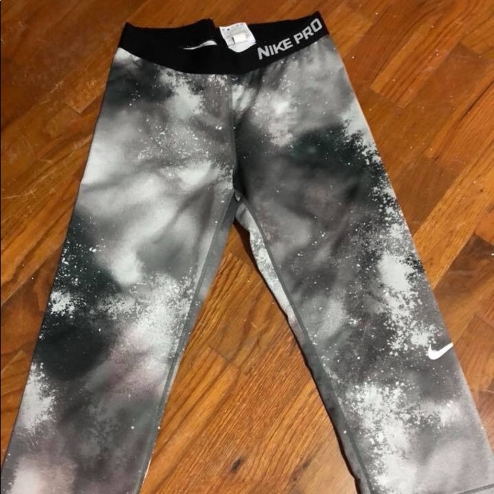 Nike Capri Leggings